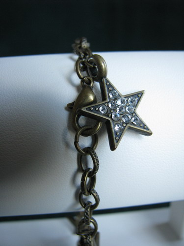 Lobster clasp close-up