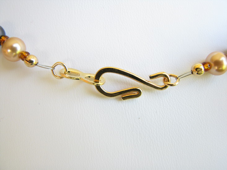 Hook and eye clasp close-up